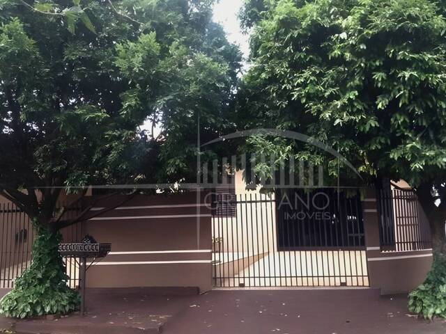 #307 - Casa para Venda em Arapongas - PR