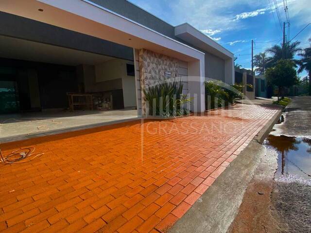 #372 - Casa para Venda em Arapongas - PR